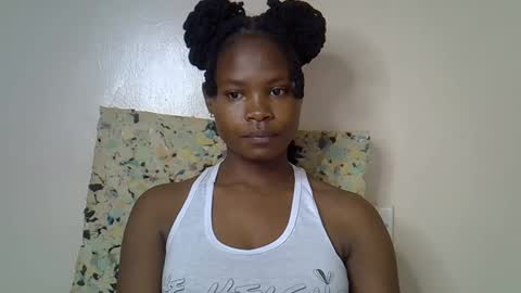 Molyne online show from March 2026 12:15:01 AM