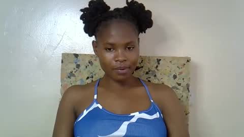 Molyne online show from March 2026 10:02:01 PM