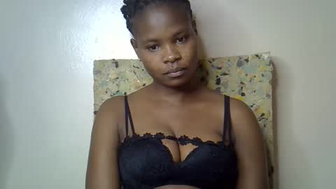 Snapshot of sexy_molyne chatting on April 2026 11:44:02 PM Molyne online show from April 2026 11:44:02 PM