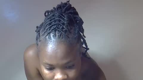 Snapshot of sexy_molyne chatting on May 2026 11:57:02 PM Molyne online show from May 2026 11:57:02 PM