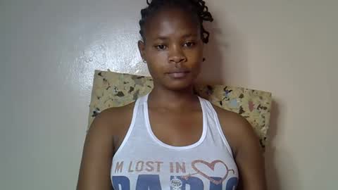 Snapshot of sexy_molyne chatting on May 2026 11:44:02 PM Molyne online show from May 2026 11:44:02 PM