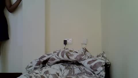 Snapshot of sexy_yello chatting on October 2025 08:15:01 AM Bantu girl online show from October 2025 08:15:01 AM