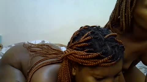 Snapshot of sexy_yello chatting on December 2025 05:21:01 PM Bantu girl online show from December 2025 05:21:01 PM