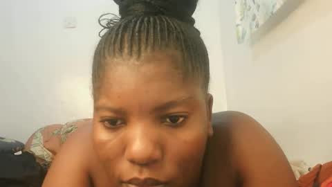 Snapshot of sexy_yello chatting on January 2026 03:49:02 PM Bantu girl online show from January 2026 03:49:02 PM