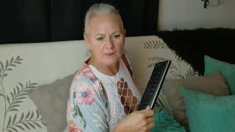 Sexy GILF Allie Kay online show from March 2026 06:19:02 AM