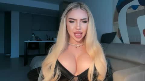 sexyanais online show from May 2026 05:18:01 PM