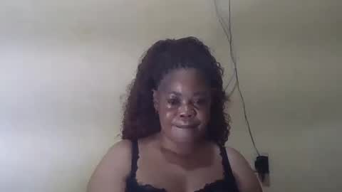 Snapshot of sexydove2 chatting on June 2026 03:31:01 AM EMILY online show from June 2026 03:31:01 AM