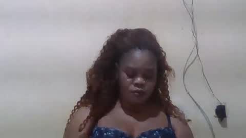 Snapshot of sexydove2 chatting on June 2026 06:07:01 PM EMILY online show from June 2026 06:07:01 PM