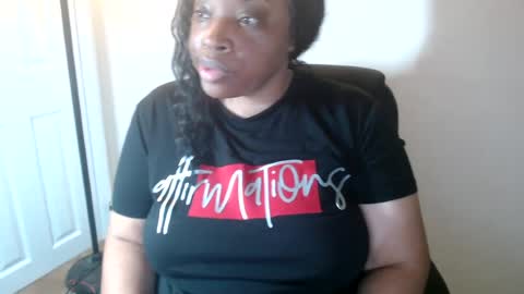 Snapshot of sexymona1218 chatting on July 2026 04:51:01 AM SexyMona online show from July 2026 04:51:01 AM