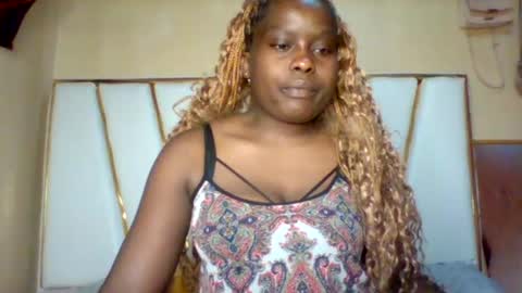 Snapshot of sexypussy983 chatting on June 2026 05:19:02 AM Micky online show from June 2026 05:19:02 AM