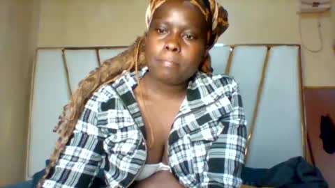 Snapshot of sexypussy983 chatting on July 2026 04:17:02 AM Micky online show from July 2026 04:17:02 AM
