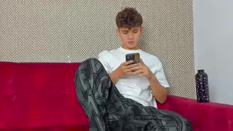 MATIAS-18   THIAHO -18  MAX-19  NICOKALY-19  CAIN-19   MOD ESTEBAN online show from February 2026 02:00:02 PM