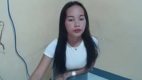 Snapshot of sexyykalea chatting on May 2026 02:40:01 AM Lea3 online show from May 2026 02:40:01 AM