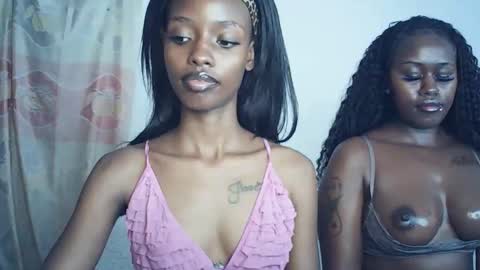 sexyzuriel online show from March 2026 04:44:02 PM