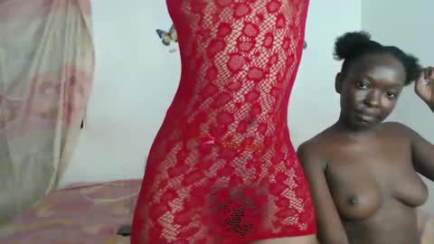 sexyzuriel online show from April 2026 08:20:02 PM