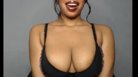 Snapshot of shallie_x chatting on July 2026 03:03:01 PM ESTHER online show from July 2026 03:03:01 PM