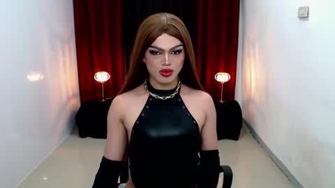 Snapshot of shanex01 chatting on December 2024 05:21:01 PM Shane X online show from December 2024 05:21:01 PM