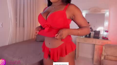 Snapshot of shannol_ryan chatting on June 2026 01:05:01 AM Shannol online show from June 2026 01:05:01 AM