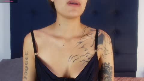 shantallvegga1 online show from April 2026 12:06:02 PM