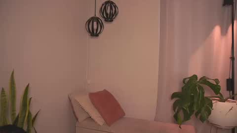 Sharlotte online show from March 2026 09:53:01 PM