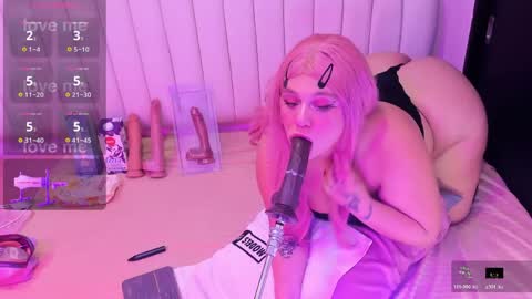 sharlotthe_bigass online show from April 2026 11:59:01 PM
