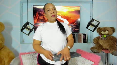 Sharon Noa online show from April 2026 11:21:01 AM