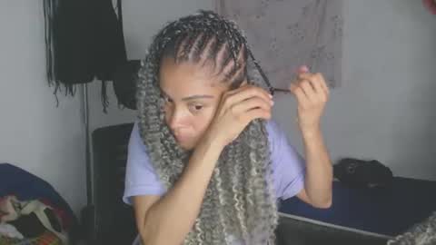 Shayna online show from April 2026 10:48:01 AM