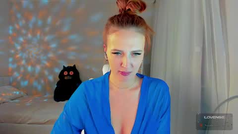 she_wolf1 online show from April 2026 01:56:02 PM