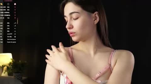 Tessa online show from March 2026 02:50:02 AM