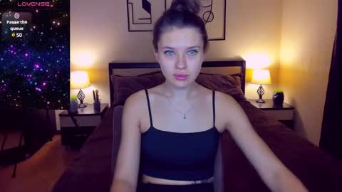 Alexis online show from February 2025 08:02:02 AM