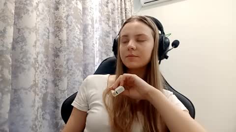 Lisa online show from December 2025 06:20:02 AM