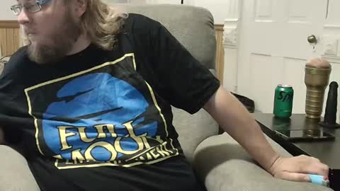 Snapshot of shifty885 chatting on June 2026 03:07:01 PM shifty885 online show from June 2026 03:07:01 PM