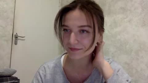 Jesica online show from October 2025 09:39:02 PM