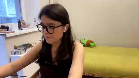 Snapshot of shontagrabowski chatting on June 2026 03:18:01 PM Marie online show from June 2026 03:18:01 PM