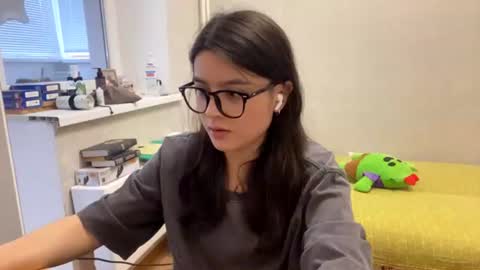 Snapshot of shontagrabowski chatting on June 2026 02:17:02 PM Marie online show from June 2026 02:17:02 PM