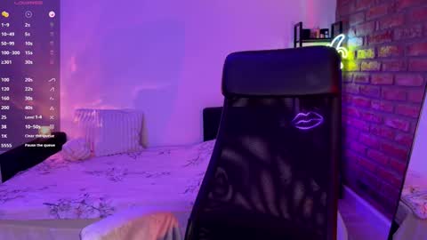 Snapshot of shy_bee chatting on November 2025 10:54:02 PM Alice online show from November 2025 10:54:02 PM