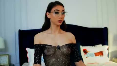 Snapshot of shy_eveline chatting on June 2026 04:10:01 AM shy_eveline online show from June 2026 04:10:01 AM