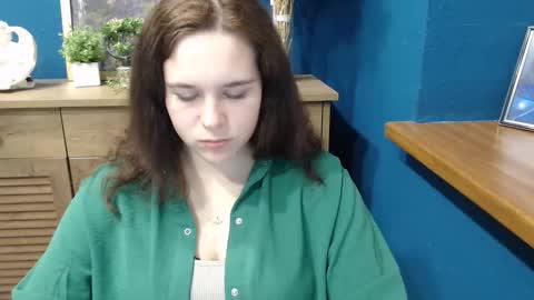 shy_lil online show from November 2025 11:43:02 AM