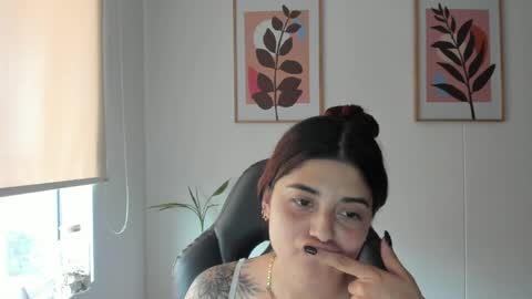 shylittlebunny online show from April 2026 10:32:02 PM