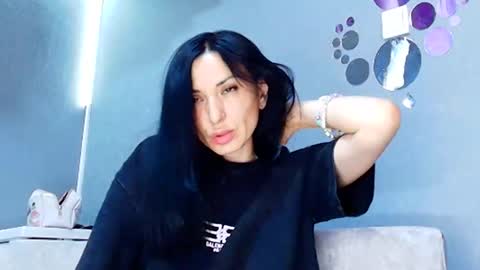 Snapshot of siaconna chatting on June 2026 09:51:02 AM Siaconna online show from June 2026 09:51:02 AM