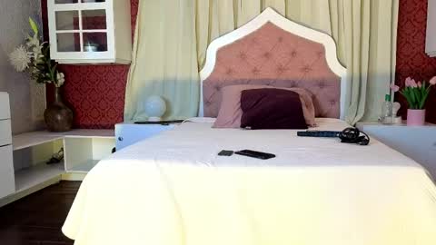 SinnaDark online show from April 2026 11:35:01 AM