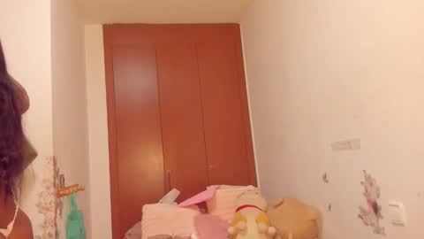 sierra_violet online show from April 2026 04:37:01 PM