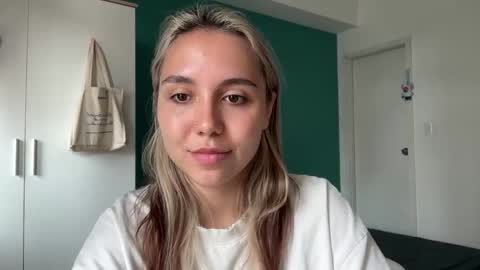 You fav Miss Si online show from March 2026 08:19:01 AM