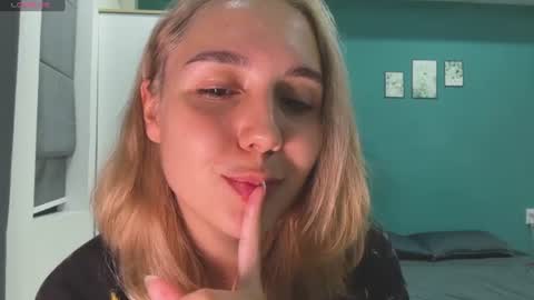 You fav Miss Si online show from June 2026 02:21:02 PM