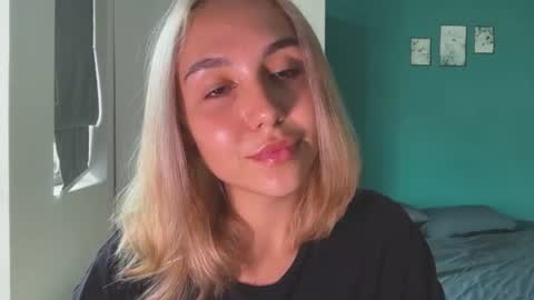 You fav Miss Si online show from June 2026 09:37:01 AM