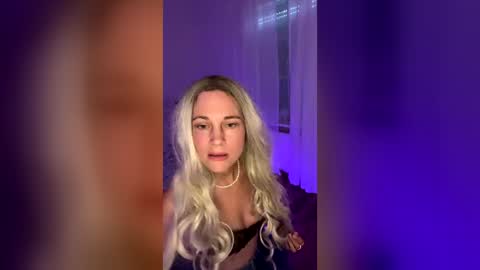 Blonde dream  online show from July 2026 05:17:02 PM