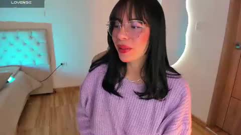 Snapshot of silvanna_moore chatting on July 2026 04:14:02 AM Silvanna online show from July 2026 04:14:02 AM