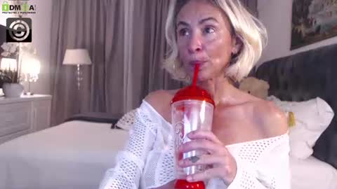 Snapshot of silver_miss chatting on June 2026 06:18:02 PM Silver ok online show from June 2026 06:18:02 PM