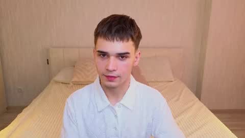 Snapshot of simonboy592 chatting on July 2026 12:00:02 PM Alex online show from July 2026 12:00:02 PM