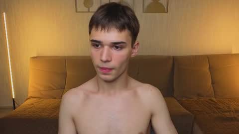 Snapshot of simonboy592 chatting on July 2026 01:15:02 PM Alex online show from July 2026 01:15:02 PM
